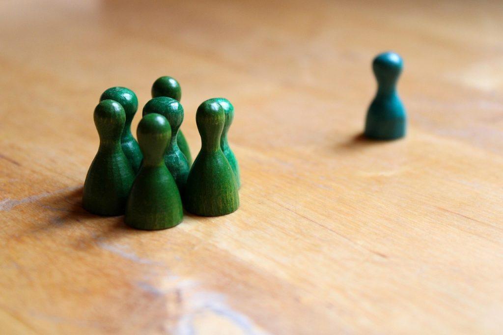 play figures, green, blue, play, wood, figures, enemy, small, toy, tiny, battle, war, attack, defend, group, alone, discrimination, hazardous, exclusion, mobbing, danger, discrimination, discrimination, discrimination, discrimination, discrimination, mobbing